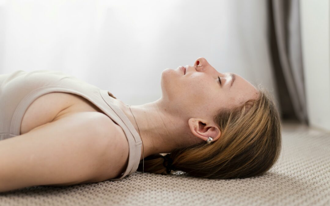 La sophrologie au quotidien : techniques pour gérer le stress et l’anxiété